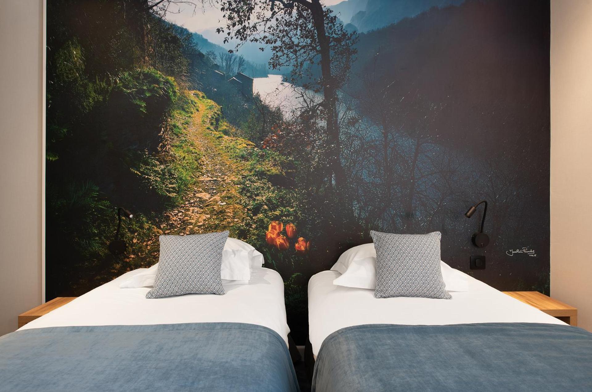 Hotel Restaurant Le Relays Du Chasteau - Logis Hotel Brousse-le-Chateau ภายนอก รูปภาพ