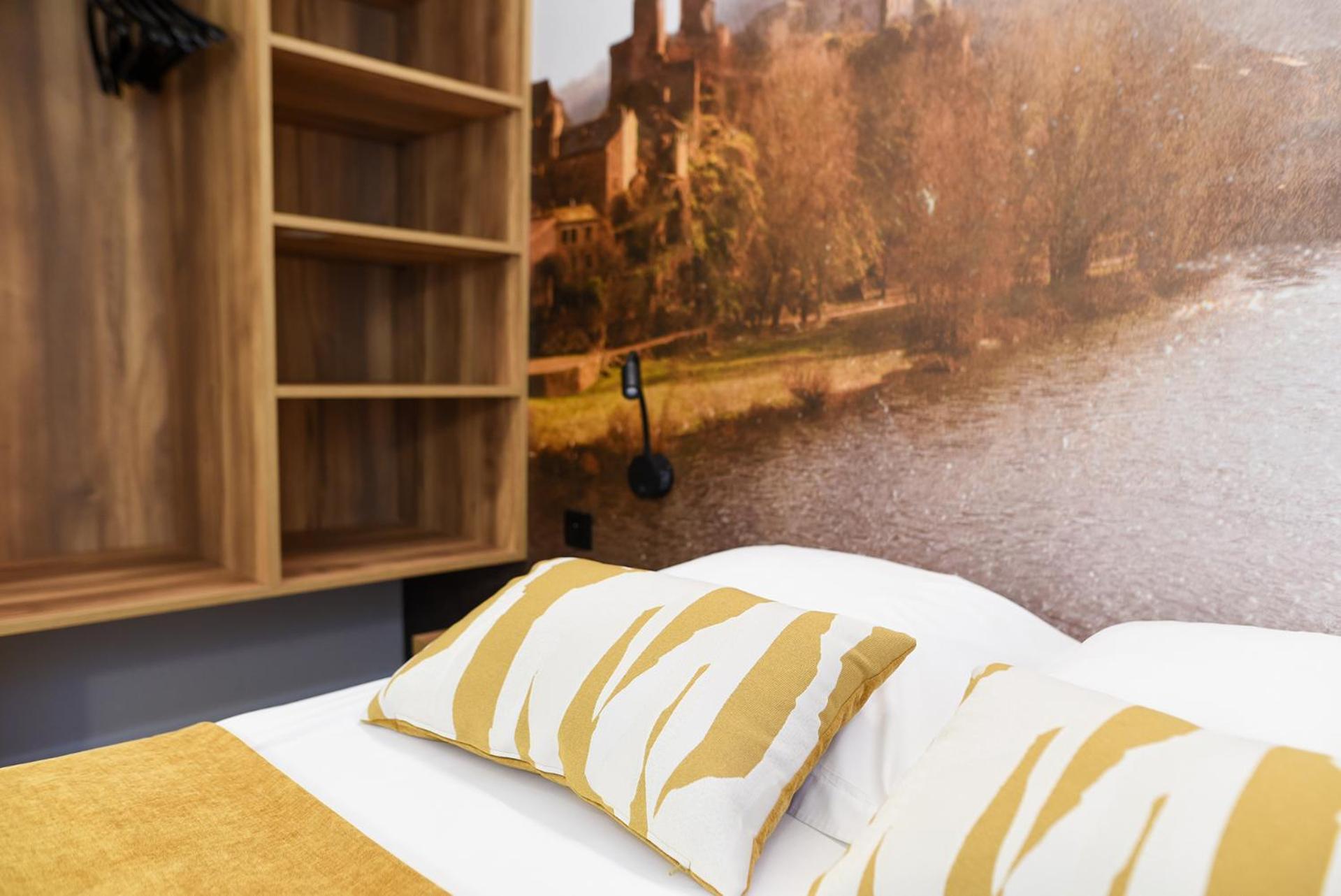 Hotel Restaurant Le Relays Du Chasteau - Logis Hotel Brousse-le-Chateau ภายนอก รูปภาพ